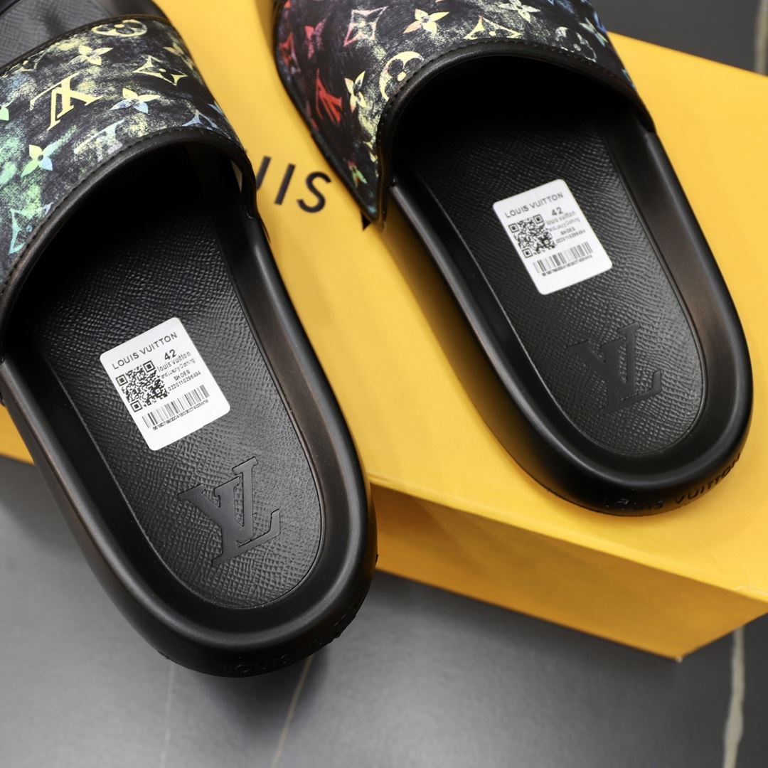 Louis Vuitton Slippers